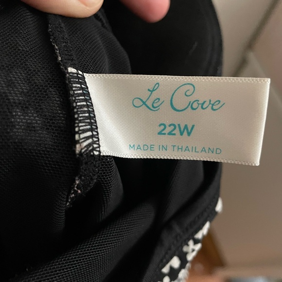 Daisy swimsuit,  one piece - Picture 8 of 8